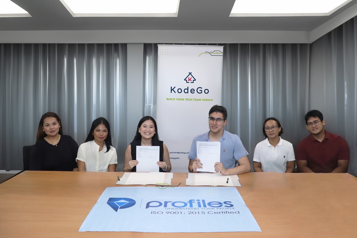 Memorandum of Agreement (MOA) signing between KodeGo and Profiles Asia Pacific with (L-R) Cheena Ang, Partnerships Lead at KodeGo; Trisha Pimentel, Business Development Associate at KodeGo; Patty Gaw, Venture Builder at 917Ventures; John Pick, Vice President; and Team Leads Rochelle Fernandez and Franz Nicart.