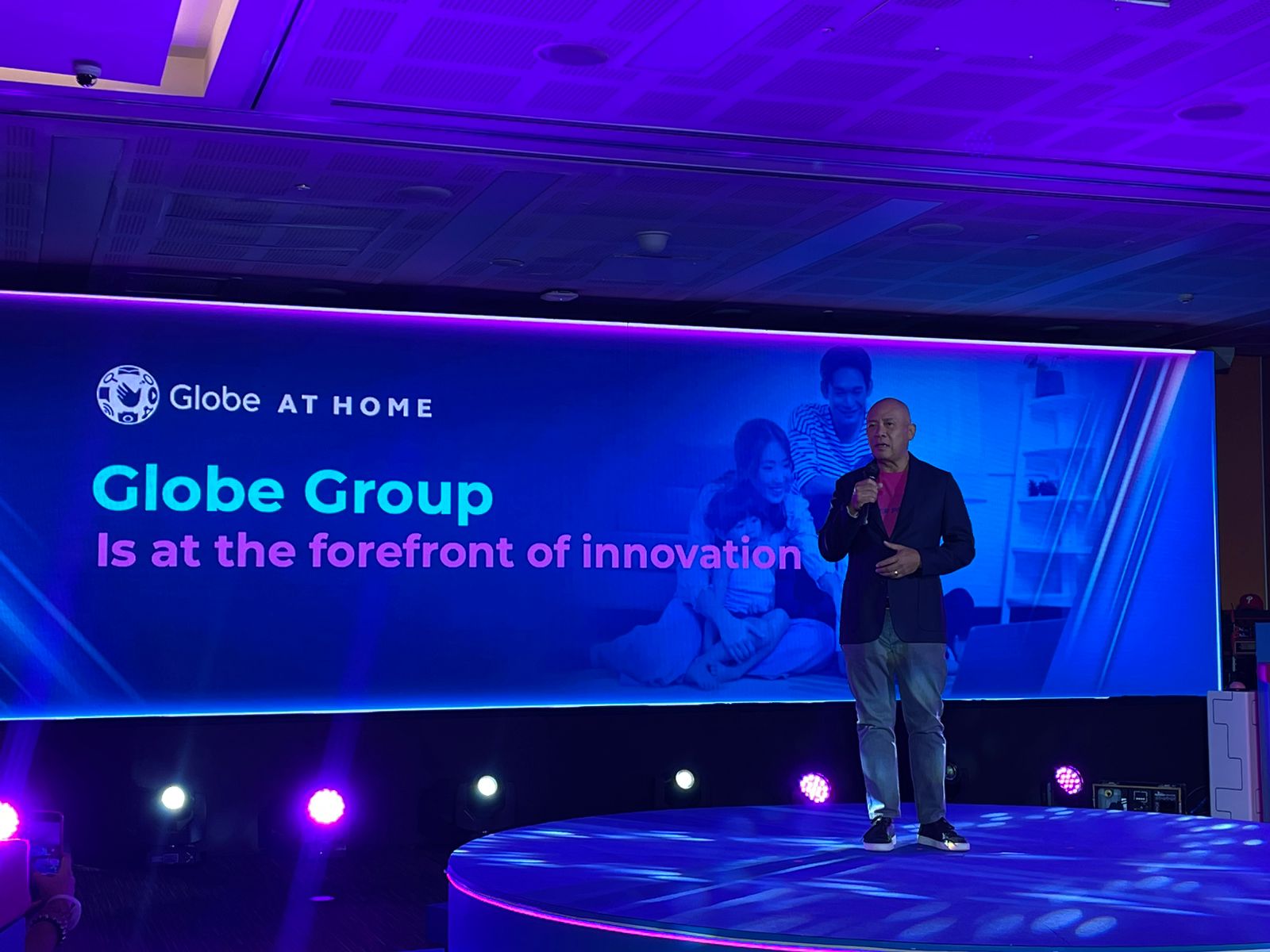 Ernest Cu, Globe Group President and CEO, speaks at the GFiber launch