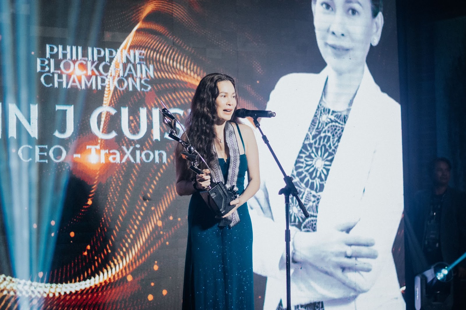 Traxion Tech CEO Ann Cuisia receives her Blockchain Champion award