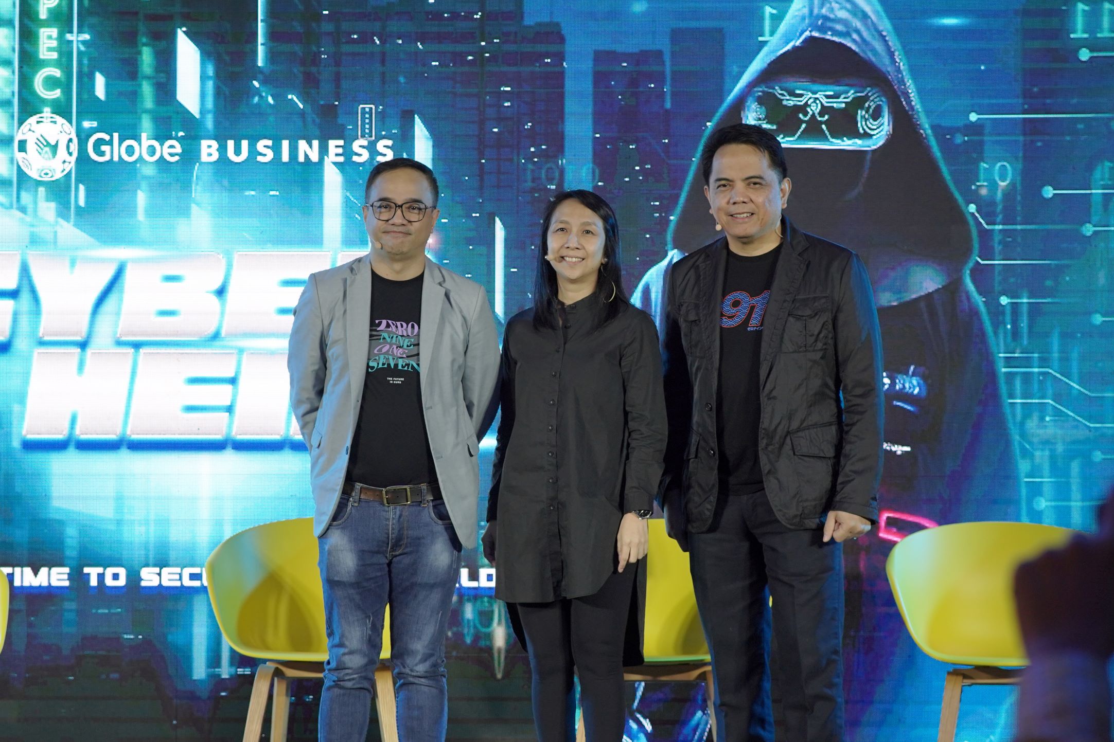Marlon Cruz, Globe Senior Director for the Services and Healthcare Sector; KD Dizon, Head of Globe Business; and Cocoy Claravall, Globe Business Head of Partner Ecosystem at the Globe Business CyberHeist event.