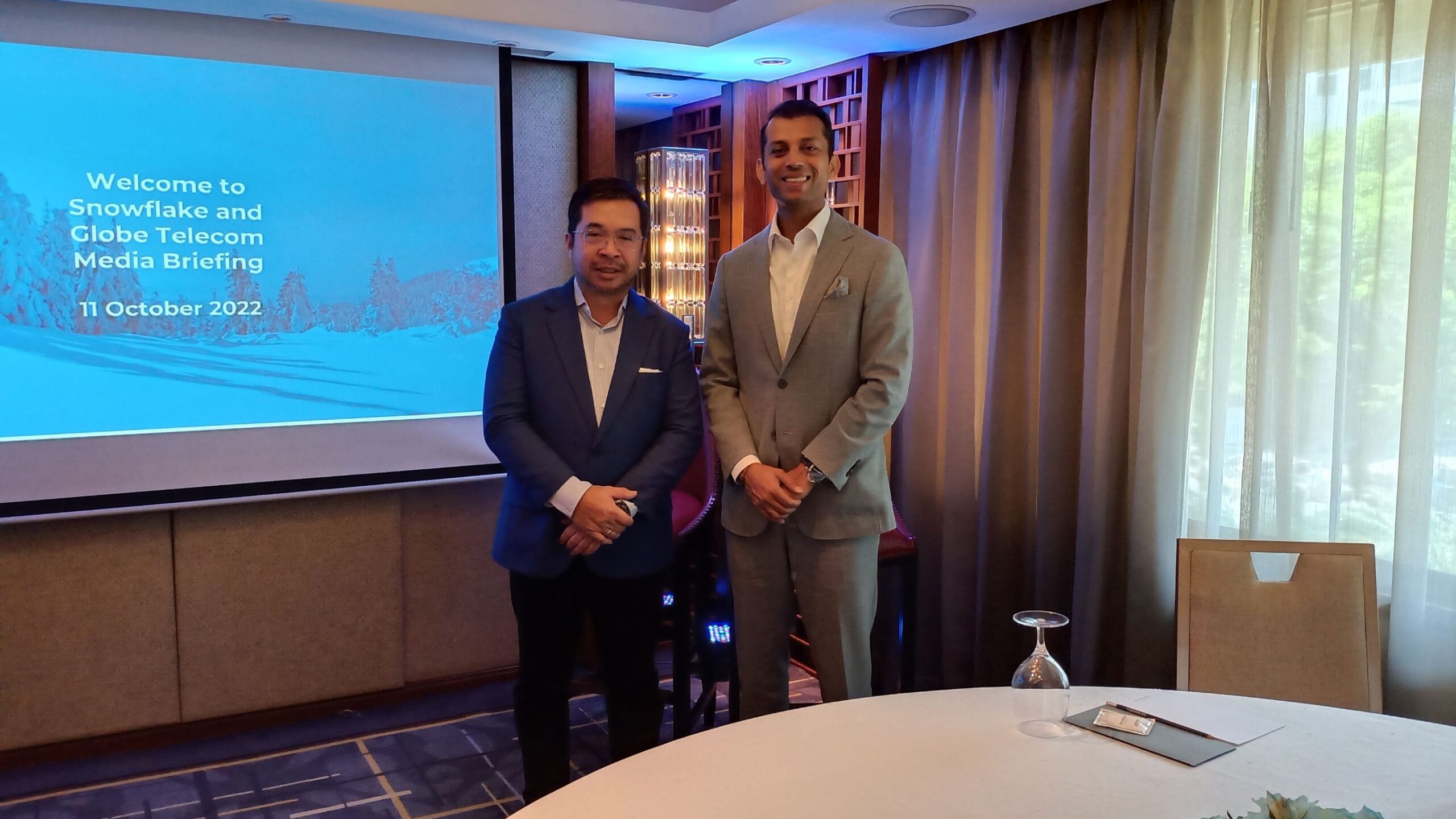 Globe Vice President for Enterprise Data Dan Natindim and Snowflake Senior Regional Vice President for ASEAN and India